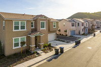 Ashland Springs in Lake Elsinore, CA - Foto de edificio - Building Photo