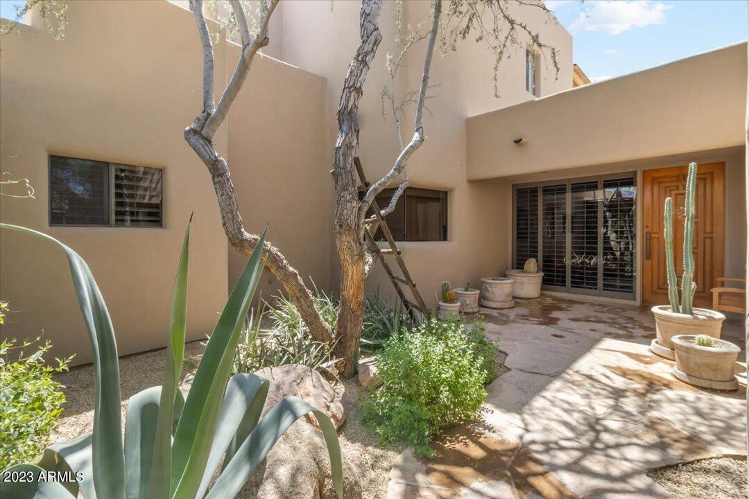 1613 N Quartz Valley Ct in Scottsdale, AZ - Building Photo