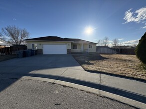 1465 Chelsey Cir in Mountain Home, ID - Building Photo - Building Photo