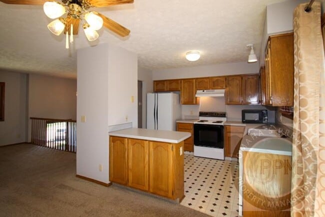 property at 7924 Rock Creek Cir