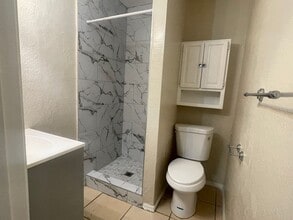 209 Ferguson Ave in Bakersfield, CA - Building Photo - Building Photo