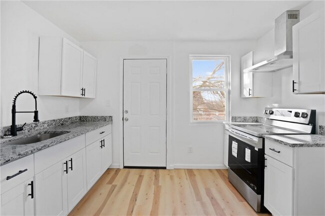 7711 Westmoreland Ave in Pittsburgh, PA - Building Photo - Building Photo