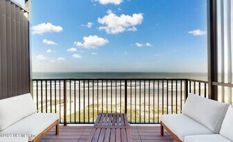 601 1st St S in Jacksonville Beach, FL - Building Photo