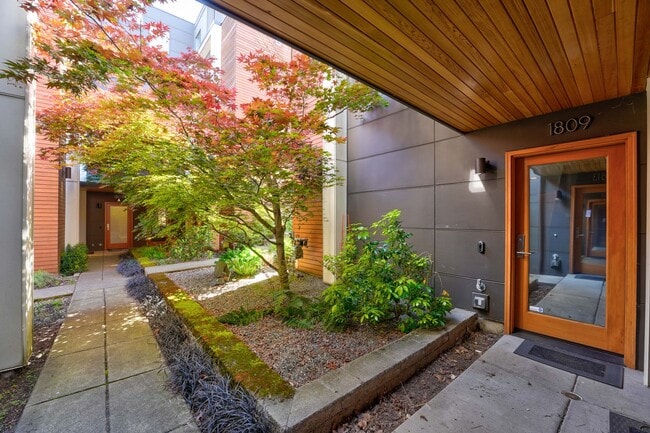 1809 24th Ave in Seattle, WA - Building Photo - Building Photo