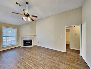 1146 Red Fern Cir E in Cordova, TN - Foto de edificio - Building Photo