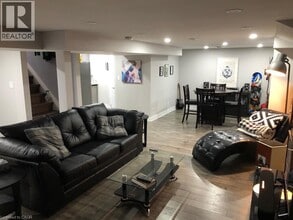 15 Michael Ave in Hamilton, ON - Building Photo - Building Photo