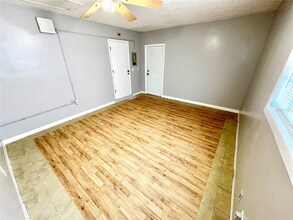 5389 Mariner Blvd in Spring Hill, FL - Building Photo - Building Photo