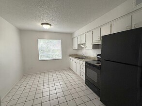 720 Michigan Ct in St. Cloud, FL - Building Photo - Building Photo