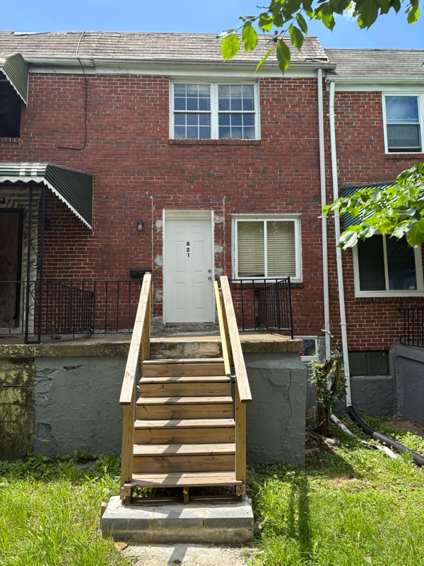 property at 821 Bonaparte Ave