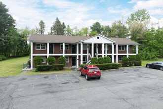 1037 Aquetuck Rd in Ravena, NY - Building Photo - Building Photo