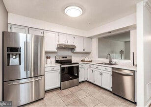 25 Highstream Ct in Germantown, MD - Building Photo - Building Photo