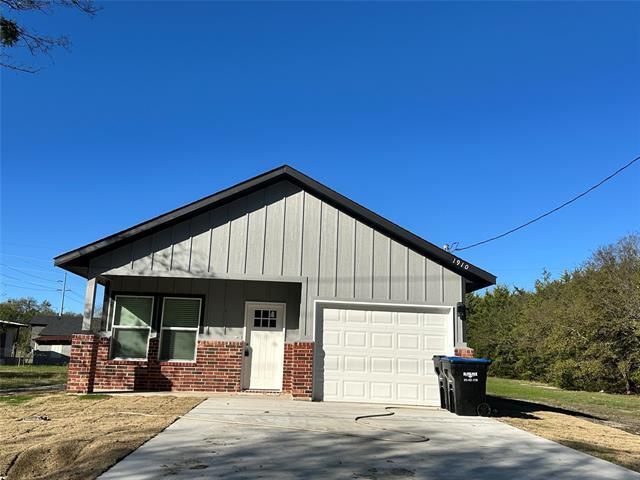 1910 Harrison St in Greenville, TX - Building Photo