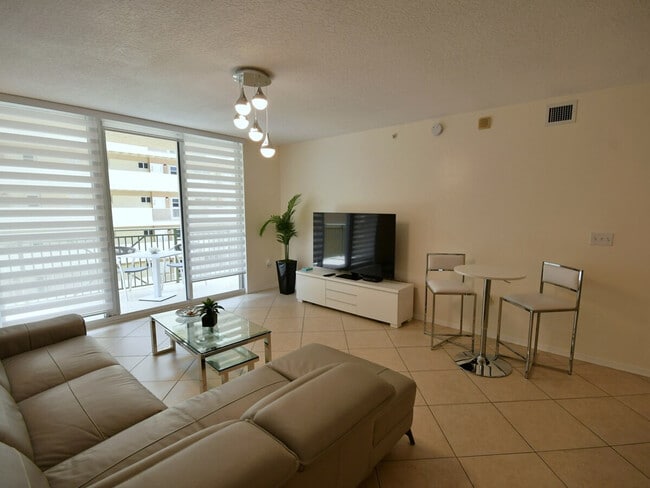 2017 S Ocean Dr