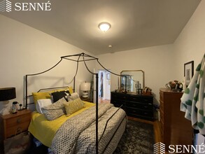 18 Ellery St, Unit 12 in Cambridge, MA - Foto de edificio - Building Photo