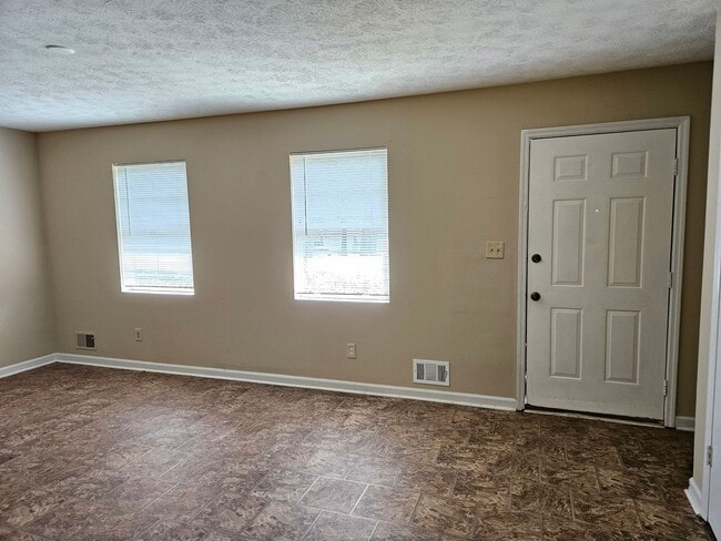 2002 Smith Dr in Kennesaw, GA - Building Photo - Building Photo
