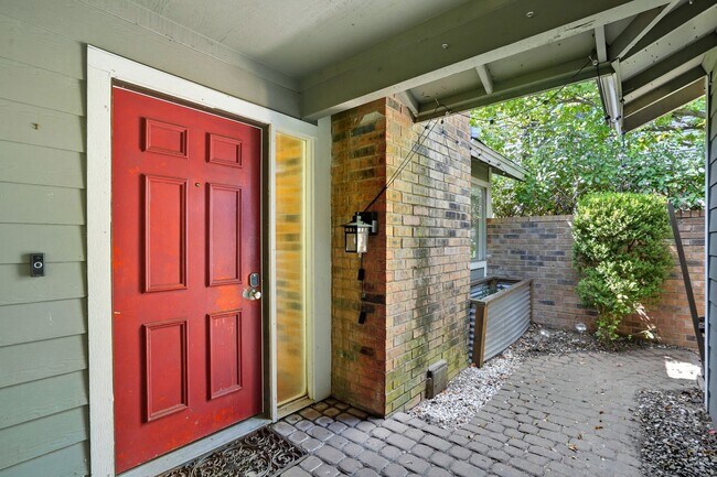 property at 7258 Coronado Cir