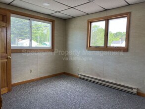 146 Kennedy Memorial Dr in Waterville, ME - Building Photo - Building Photo