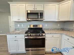 133 Denise Dr in Prattville, AL - Foto de edificio - Building Photo