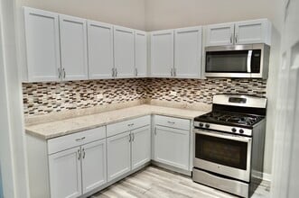522 W 81st St in Chicago, IL - Building Photo - Building Photo