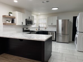 2608 31st St in Lubbock, TX - Building Photo - Building Photo