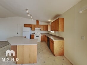 2172 Rockin Robin Dr in Sparks, NV - Building Photo - Building Photo