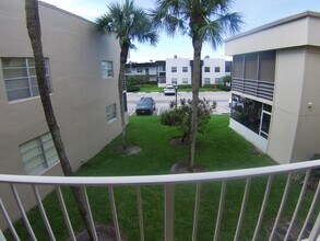 854 Normandy Trail in Delray Beach, FL - Building Photo - Building Photo