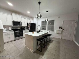 896 Rotary Rd in Jacksonville, FL - Building Photo