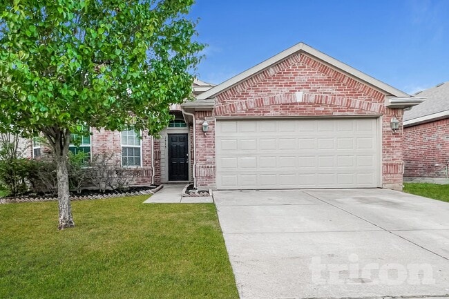 property at 1915 Pin Oak Ln