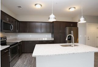 Bluestone Apartments in Raleigh, NC - Building Photo - Interior Photo