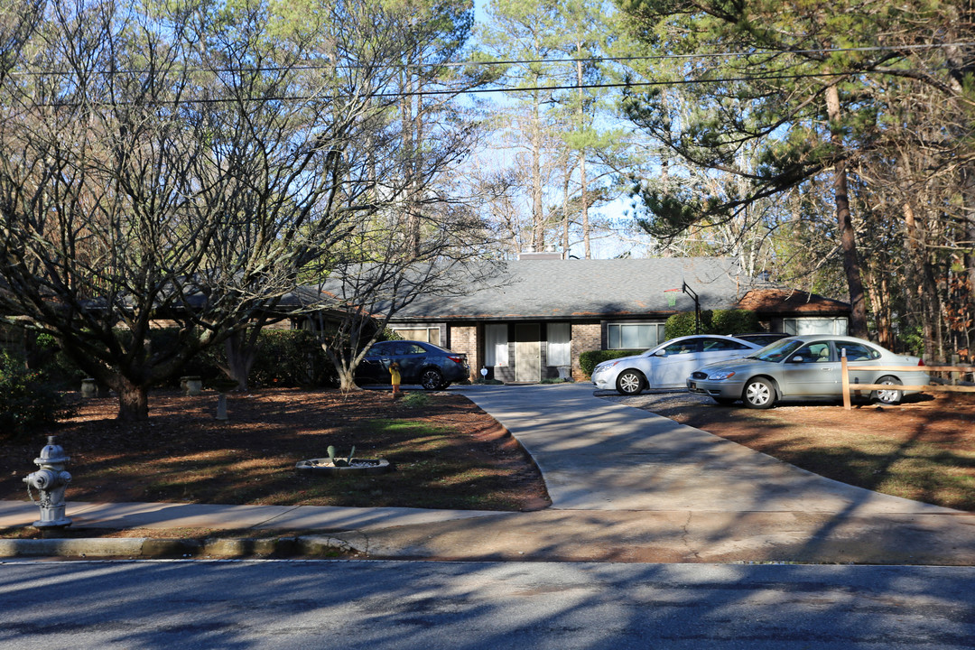 7890 Colquitt Rd in Atlanta, GA - Foto de edificio