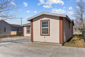 2108 W 14th St in Odessa, TX - Building Photo - Building Photo