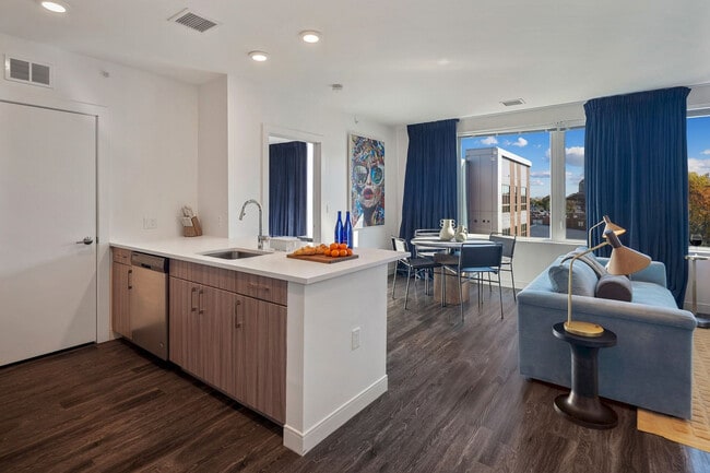 4 Lucy St, Unit SI FL2-ID1383004P in Boston, MA - Foto de edificio - Building Photo