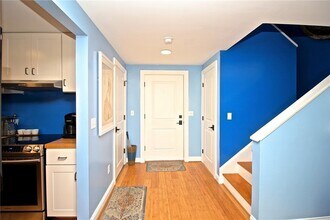 55 Annandale Rd in Newport, RI - Building Photo - Building Photo