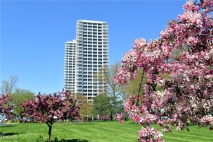 12700 Lake Ave, Unit 1609 in Lakewood, OH - Building Photo
