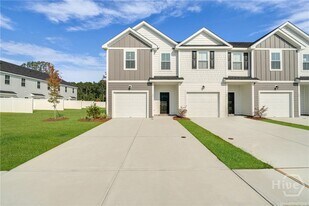 31 Stafford Loop in Richmond Hill, GA - Building Photo