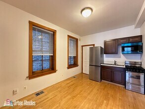 1435 N Bosworth Ave, Unit 1C in Chicago, IL - Foto de edificio - Building Photo