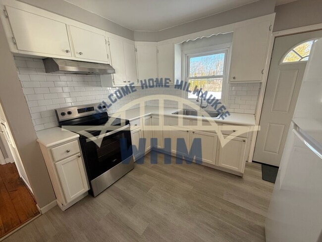 property at 2240 W Lawn Ave