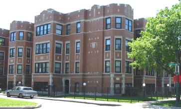 New Venture Realty Chatham Apartments in Chicago, IL - Building Photo - Building Photo