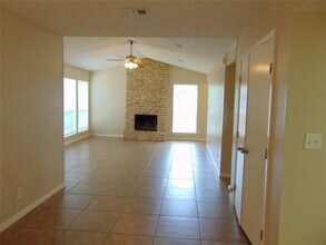 217 Stowaway Cove in Lakeway, TX - Building Photo - Building Photo