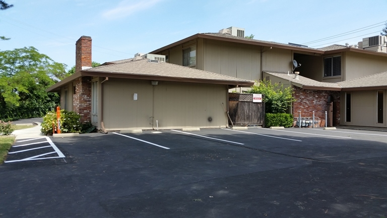 Twin Pines At Mather Station in Rancho Cordova, CA - Building Photo