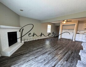 509 NE Newport Dr in Lee's Summit, MO - Building Photo - Building Photo