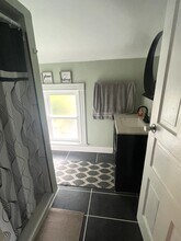 1619 Myrtle St, Unit 2 in Erie, PA - Building Photo - Building Photo