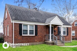 2926 Yorkshire Blvd in Louisville, KY - Building Photo