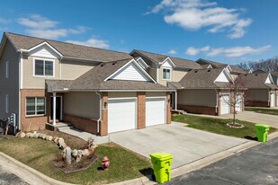 11306 Woodruff Lake Dr in Brighton, MI - Building Photo