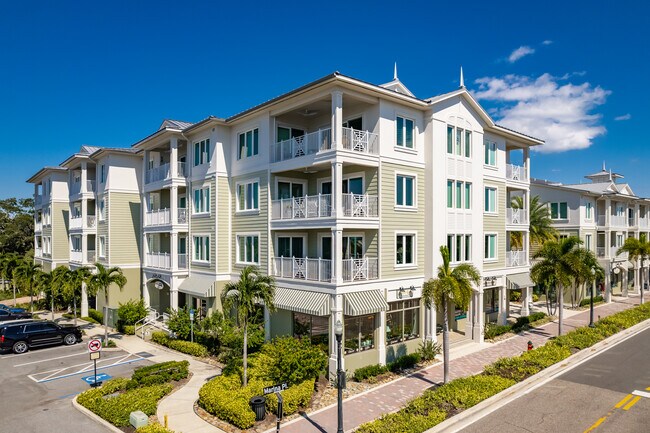 Victoria Place in Dunedin, FL - Foto de edificio - Primary Photo