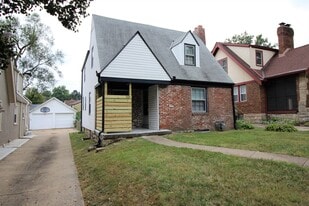 707 E 72nd St in Kansas City, MO - Building Photo