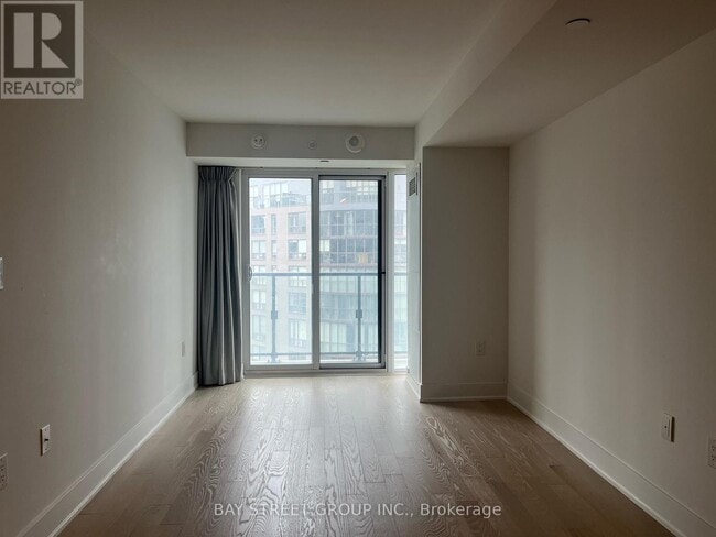 955 Bay St. in Toronto, ON - Building Photo - Building Photo