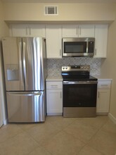 3608 NW Adriatic Ln in Jensen Beach, FL - Building Photo - Building Photo