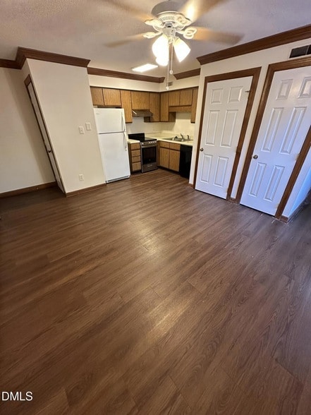 3607 Helix Ct, Unit 101 in Raleigh, NC - Building Photo - Building Photo