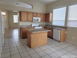 3328 Hillingdon Ct in Las Vegas, NV - Building Photo - Building Photo